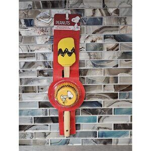 Snoopy Silicone Spatula And  24 Baking Cups~Brand New